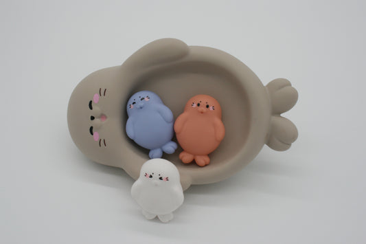 Mama Zeehond met Baby's