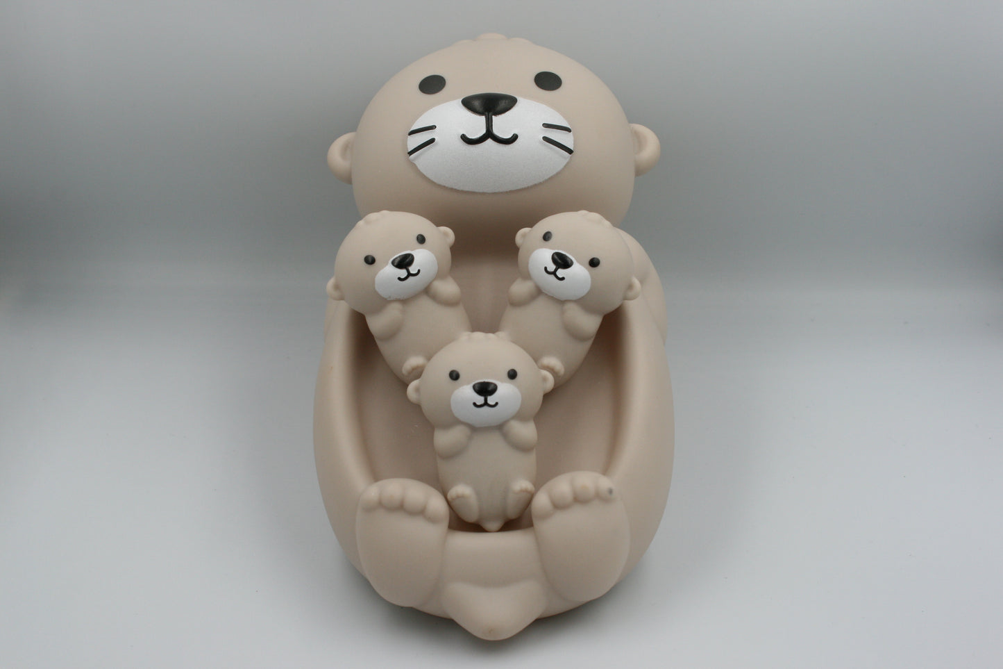 Mama Otter met Baby's