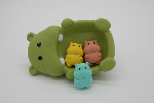 Mama Nijlpaard met Baby's