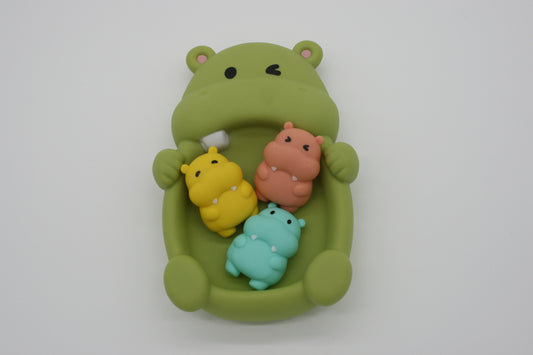 Mama Nijlpaard met Baby's